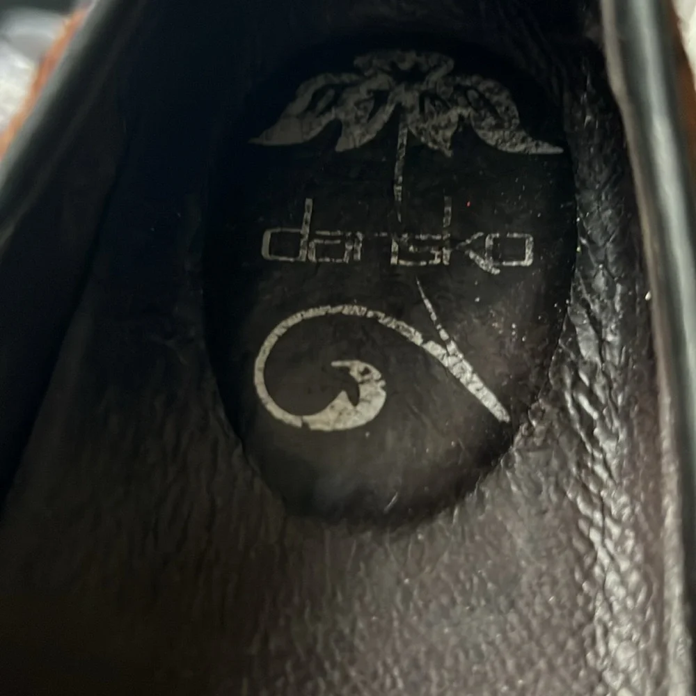 Shoes - Picture 4 of 4